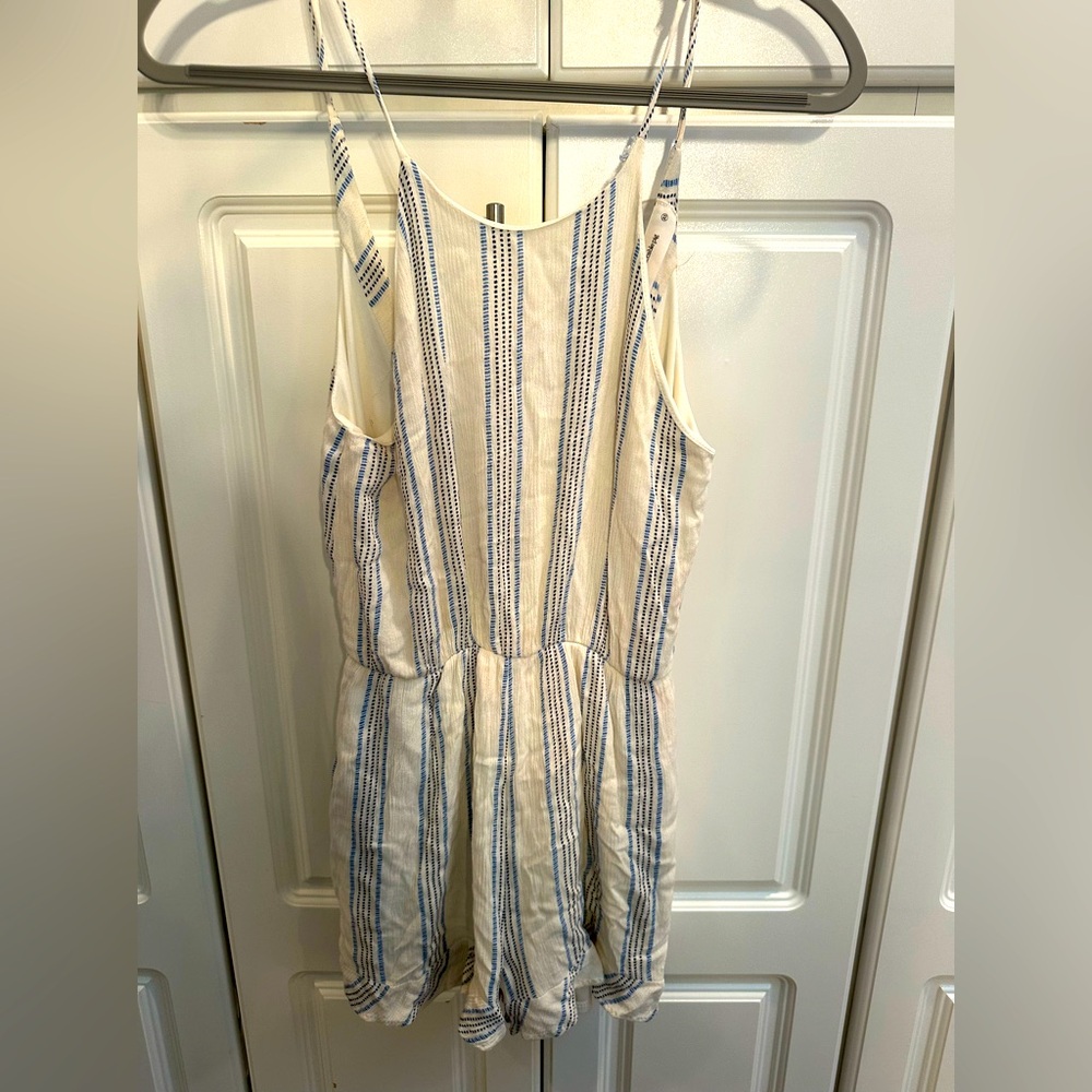 The Impeccable Pig White And Blue Romper